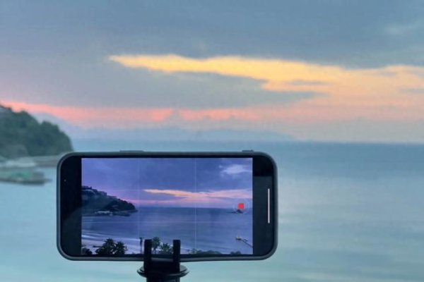 鹰眼策略 商户海景直播拍到重点军港，军舰动态遭暴露！国家安全部披露细节